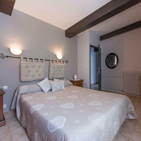 Appartement Clot De Felines Entrevaux Luaran gambar