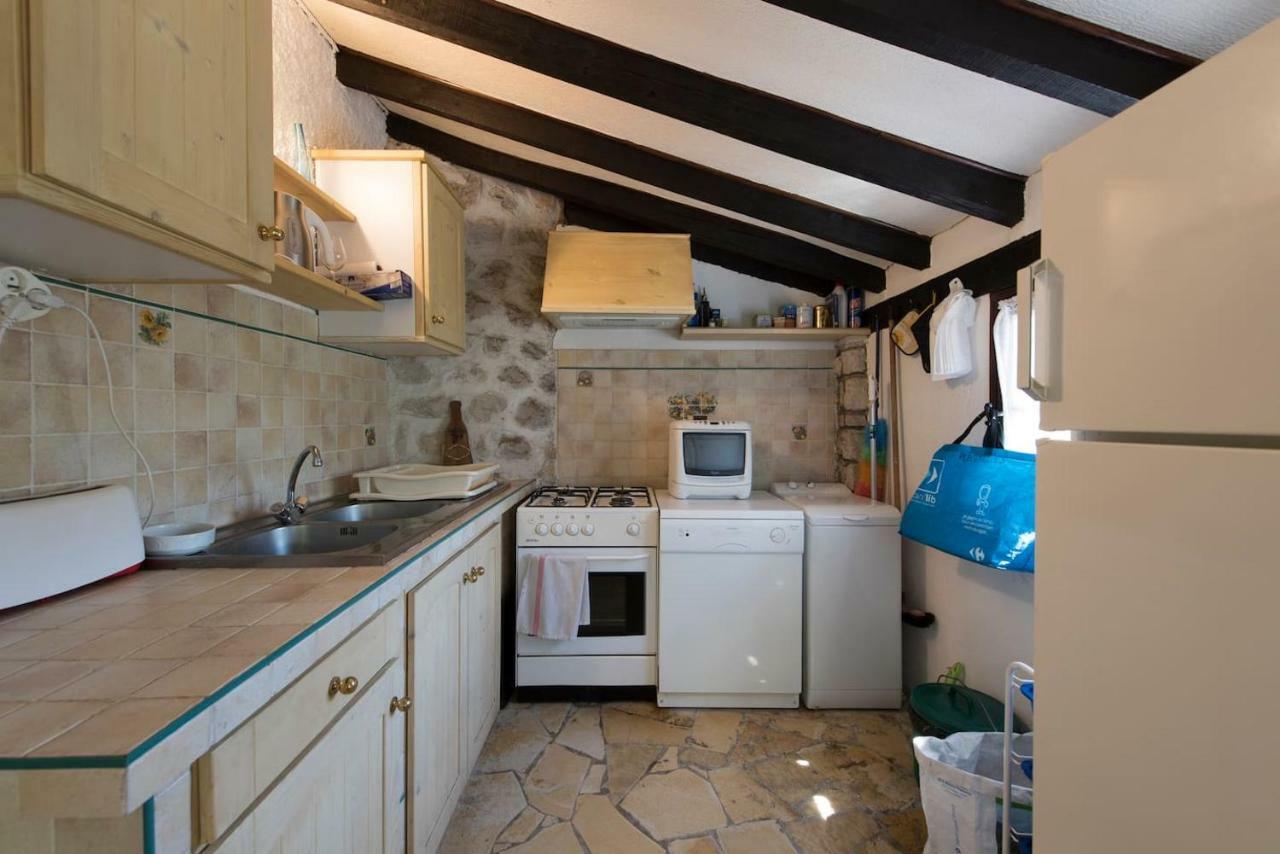 Appartement Clot De Felines Entrevaux Luaran gambar